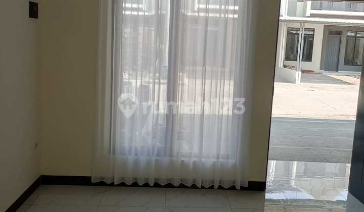 Rumah Baru Minimalis di Taman Kopo Indah V 2