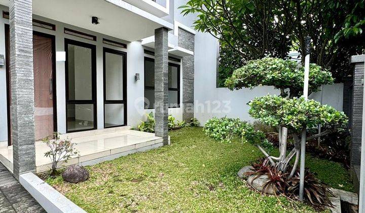 Rumah Modern Nyaman Di Komplek Batununggal Indah 2