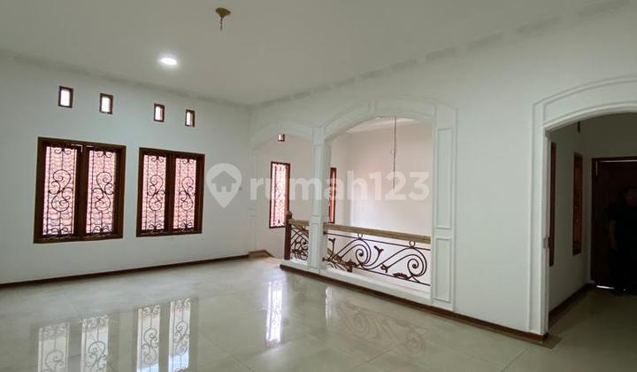 Rumah Modern Minimalis Cantik Sayap Leuwi Panjang