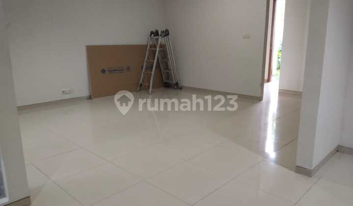 Rumah Baru Minimalis di Dalam Komplek Setra Sari 2