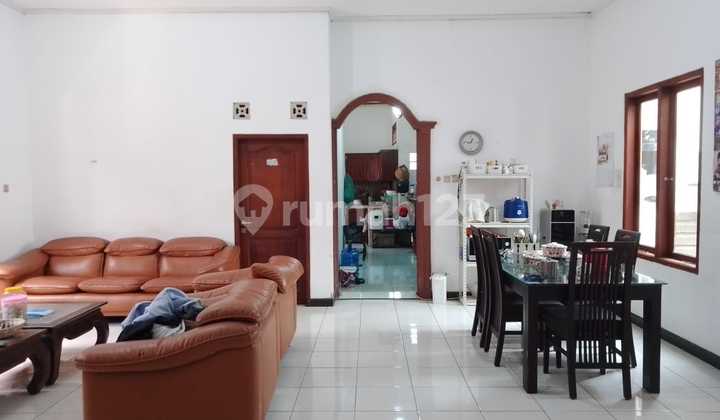 Rumah Besar terawat dan Strategis di Antapani Kulon Rumah Besar terawat dan Strategis di Antapani Kulon