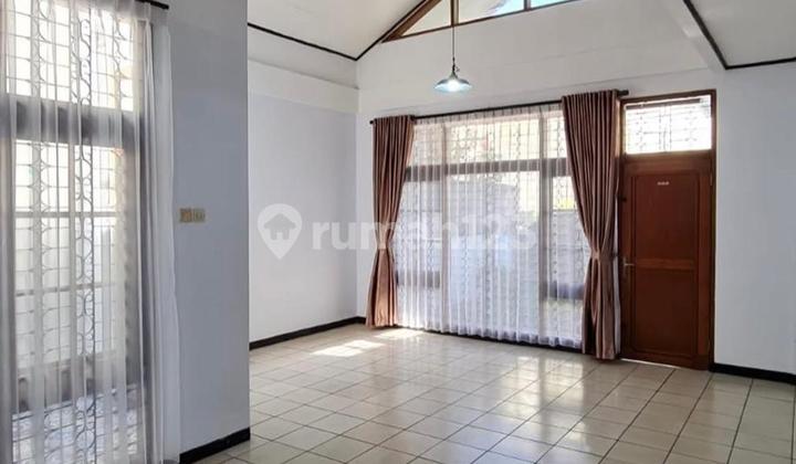 Rumah Modern Nyaman Unfurnished di Bakakan Jeruk 