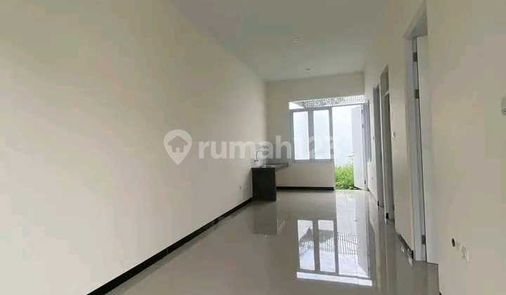 Rumah Nyaman Minimalis di Taman Kopo Indah 3