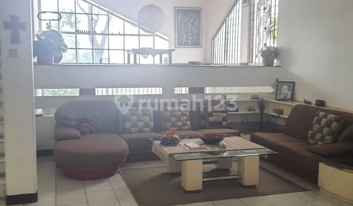 Rumah Lux Nyaman Lokasi di Bukit Pakar Dago