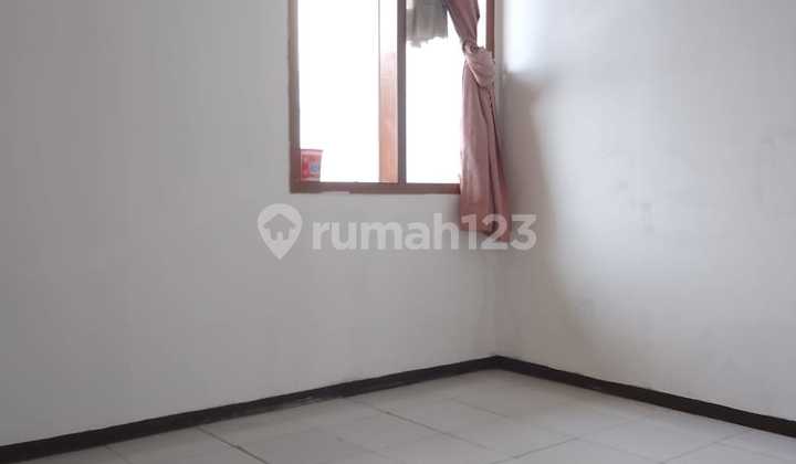 Rumah Terawat dan Nyaman di Tengah Kota Turangga 2