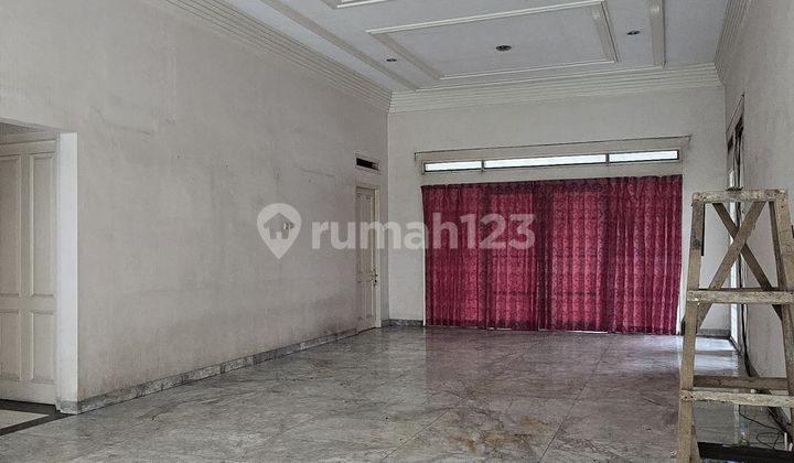Disewakan Rumah Lokasi Strategis Di Mainroad Cipaganti