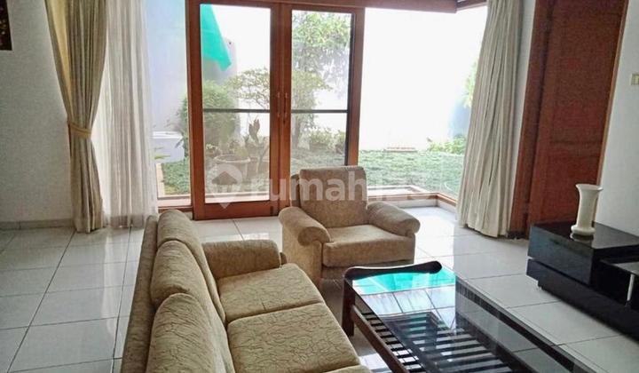 rumah bagus terawat full furnished di daerah setra sari 1