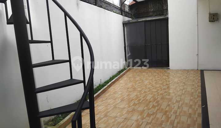 Rumah Minimalis di Dalam Cluster Nyaman Cigadung 2