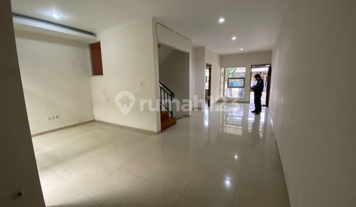 Dijual Rumah Nyaman di Taman Kopo Indah 3