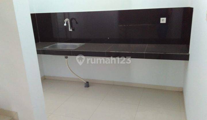 Disewakan Ruko Unfurnished 2.5 Lantai Lokasi Di Sayap Sudirman 2