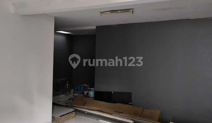 Comfortable 2-Story Hommey House in Setra Duta 2