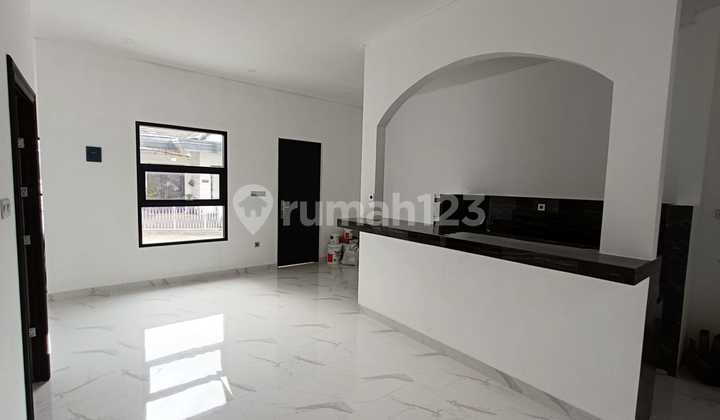 Rumah Baru Minimalis di Setiabudi Regency