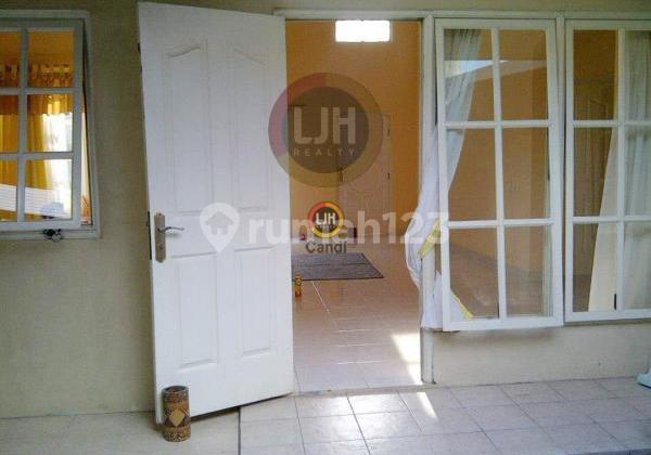 Rumah di Taman Adenia Graha Padma Semarang 2