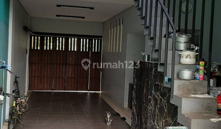 Rumah Dalam Komplek Dengan Taman Yang Asri di Cinere, Eka 2