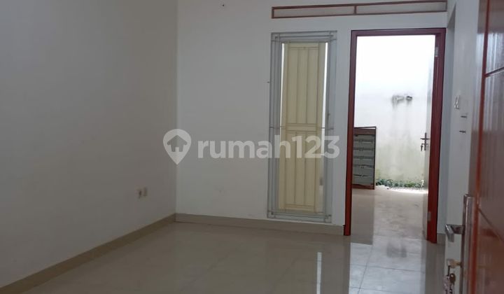 Rumah Kondisi kosong Harga Murah di Cinere, Ew, Sandy