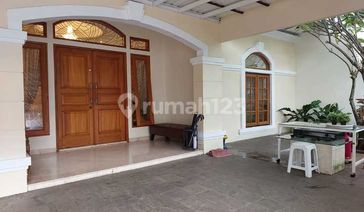 Rumah 2 Lantai, Lokasi Strategis Di Cinere, Ew
