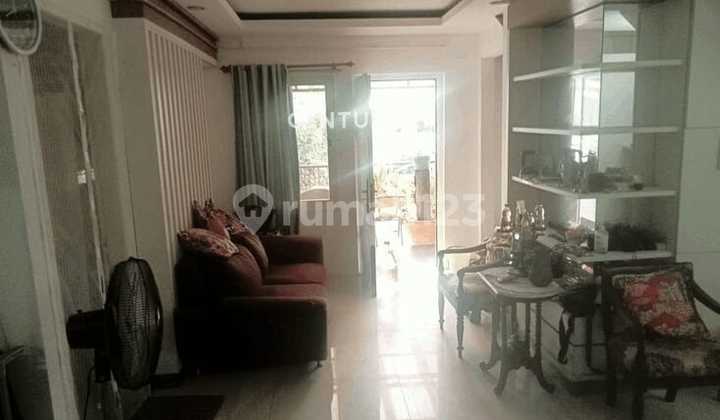 Dijual Rumah Siap Huni 2 Lantai di Kemang Pratama Bekasi 2