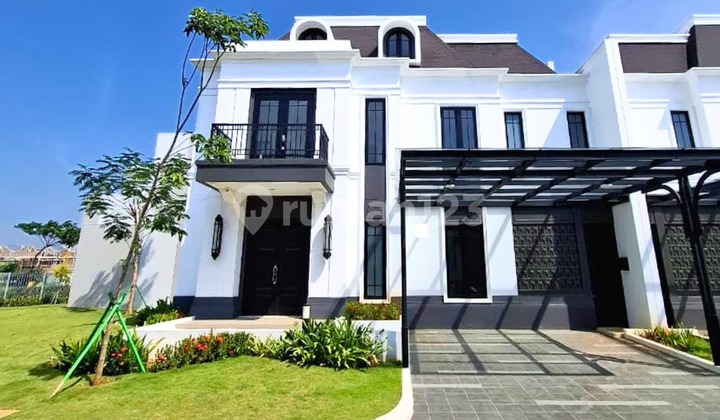 Dijual Rumah Mewah 2,5 Lantai Attic - Siap Huni & Eksklusif Dijual Rumah Mewah 2,5 Lantai Attic - Siap Huni & Eksklusif