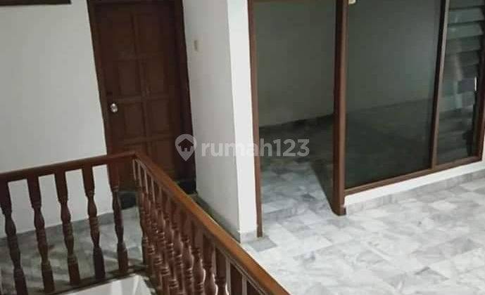 Disewakan Rumah 2 Lantai di Jalan Tebet Utara, Jakarta Selatan 2