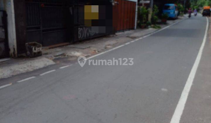 Rumah Hadap Tenggara di Kebon Kacang Jakarta Pusat 2