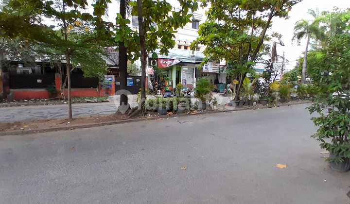 For Sale / For Rent 3-Storey Shop House Facing East in West Bekasi - Ready for Business 2