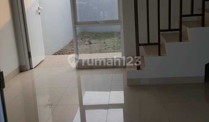 Rumah Mewah Cluster Yarra JGC - Akses Mudah, Keamanan 24 Jam Rumah Mewah Cluster Yarra JGC - Akses Mudah, Keamanan 24 Jam