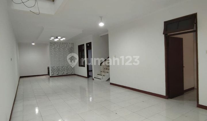 Comfortable Residence in Pulomas Timur, East Jakarta – Easy Access & Strategic Location 2