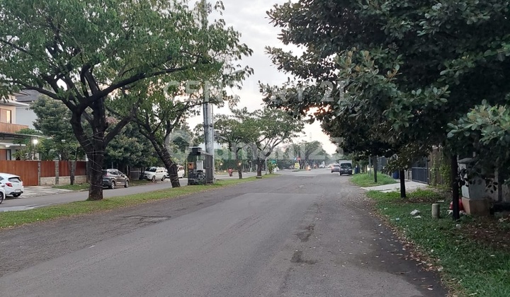 For Sale Luxury House by the Main Road Suitable for Business HI 2. 2