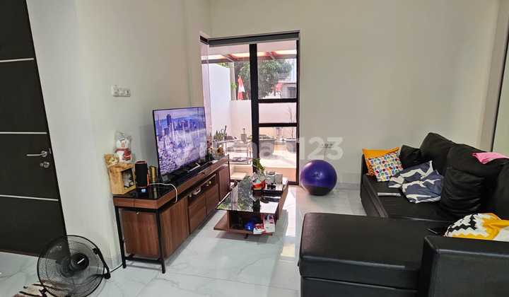 Rumah Mewah Siap Huni di Bulevar Hijau Harapan Indah Bekasi 2