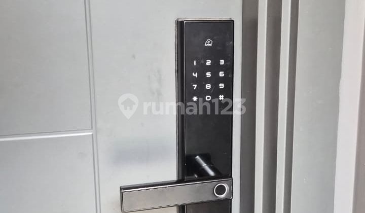 3-Story Ready-to-Occupy House in Kelimutu Asya, Jakarta Garden City, Cakung, East Jakarta 2