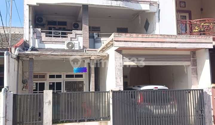 Rumah Keluarga 2Lt Nyaman Harapan Indah - Row 2 Mobil