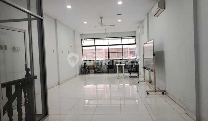 Peluang Usaha! Ruko 5 Lantai Dekat Pusat Perdagangan Mangga Dua Peluang Usaha! Ruko 5 Lantai Dekat Pusat Perdagangan Mangga Dua