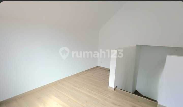 Rumah 3 Lantai Estetik di Wisteria Cakung Jaktim 2