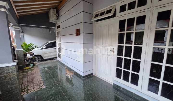 Rumah Nyaman 2 Lantai di Jakasetia, Bekasi Selatan, Dekat Mall