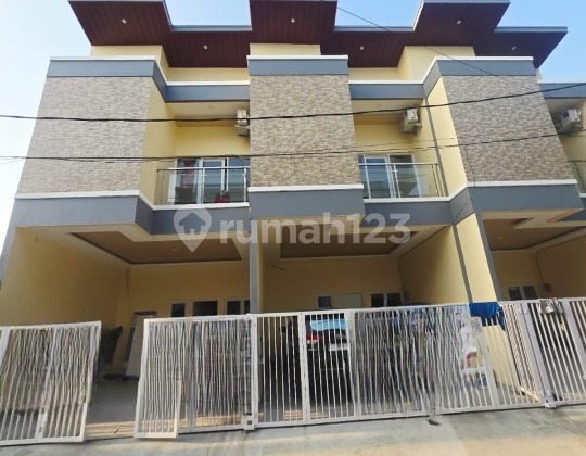Sisa 2 Unit Lagi! Rumah 2 Lantai di Harapan Indah, Bekasi – Harga Terbaik