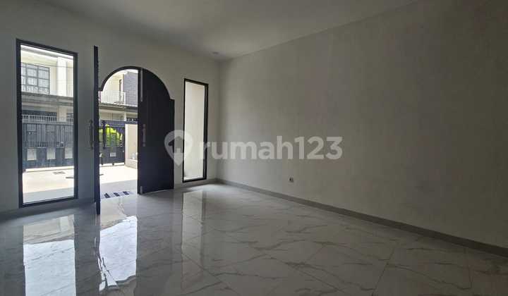 Disewakan Rumah Bagus Minimalis Brand new di Taman Modern Cakung Jakarta Timur 2
