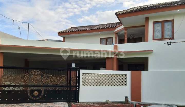 Rumah Cantik Posisi Hoek & Bebas Banjir di Tytyan Indah Bekasi Rumah Cantik Posisi Hoek & Bebas Banjir di Tytyan Indah Bekasi
