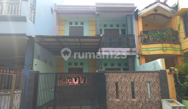 Rumah Strategis 2 Lantai di Taman Harapan Baru, Bekasi – Dekat Kota Harapan Indah