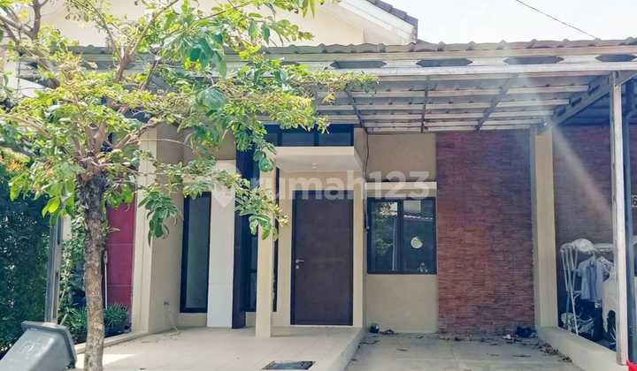 Strategic House in the Ebony Green Cluster, Ara Harapan Indah