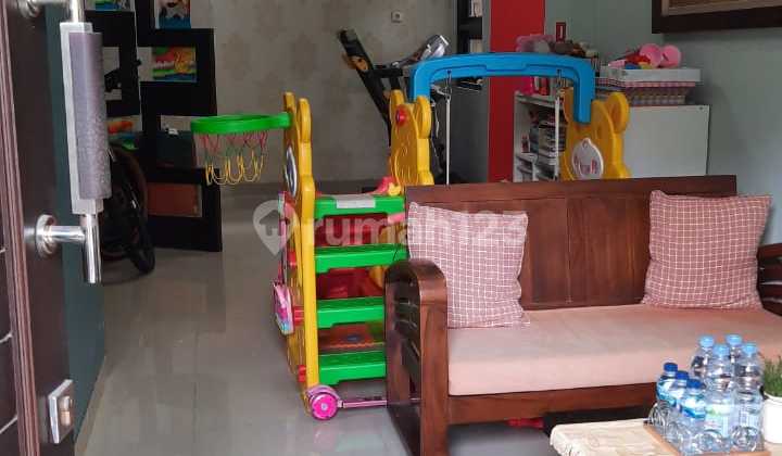 Dijual Rumah 2 Lantai Cantik & Semi Furnish, Bekasi 2