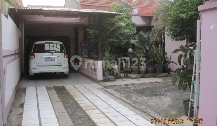 Rumah Komersial Cocok untuk Usaha Strategis di Jalan Raya Penggilingan