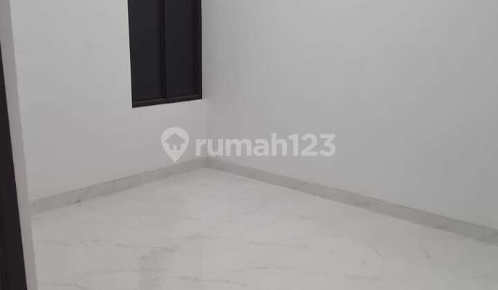 Hunian Nyaman 2 Lantai di Harapan Indah 1, Bekasi – Lokasi Depan, Strategis! 2