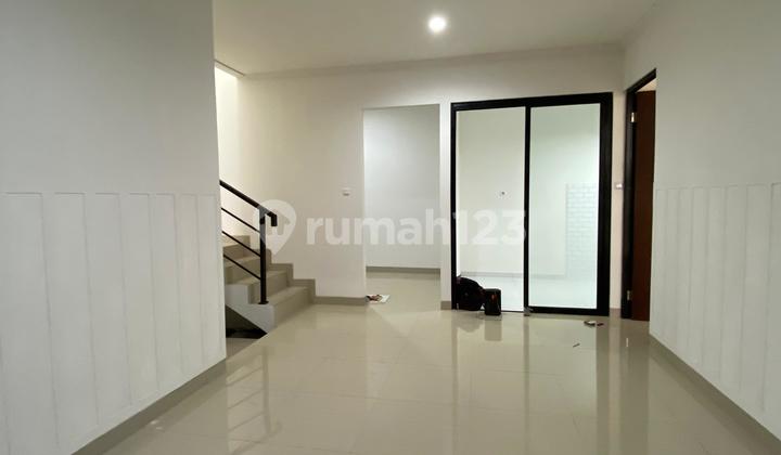 Rumah Baru 2 Lantai di Bsd Lt 93M 3 Kamar Dekat Stasiun