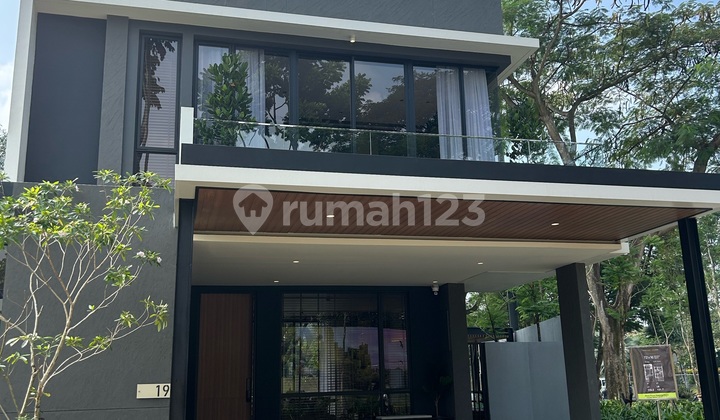 Rumah Mewah Bentley Di Boulevard Bpr Lippo Central Dekat Sph Rumah Mewah Bentley Di Boulevard Bpr Lippo Central Dekat Sph