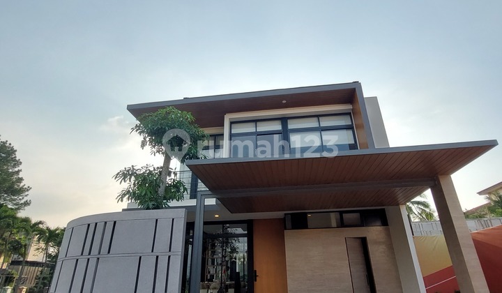 Rumah Mewah di Lippo Central Siap 2