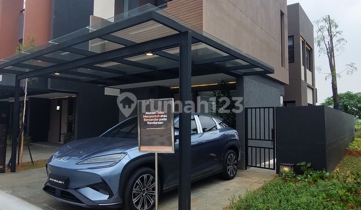 Rumah Mewah 4 Kamar Nempel Gading Serpong