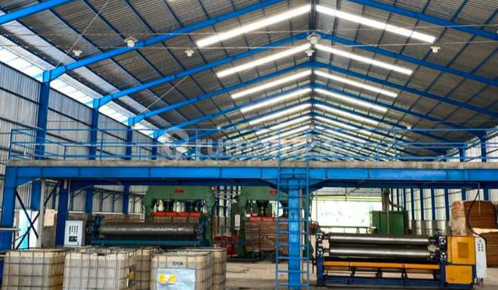 Warehouse for Sale in Lumajang, Former Plywood Production, Near Klakah. Warehouse for Sale in Lumajang, Former Plywood Production, Near Klakah.