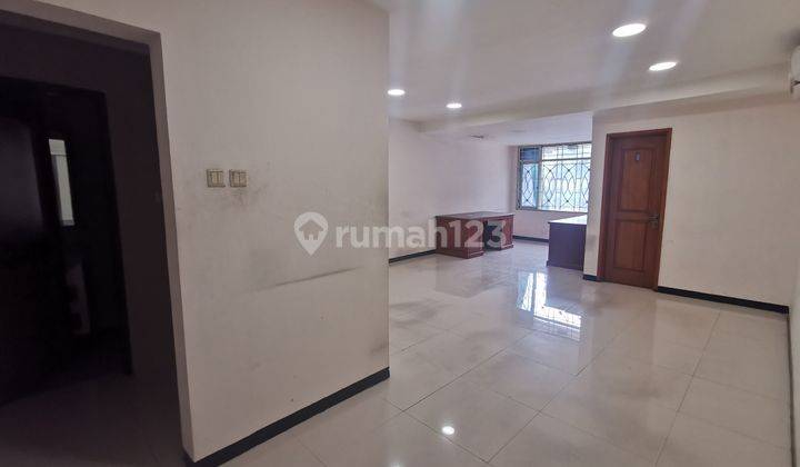 Disewakan rumah kantor di raya perak - nol jalan raya  2