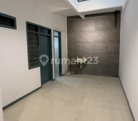 For Rent Fully Renovated, Darmo Park Shop House Mayjen Sungkono 2