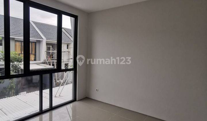 Murah, Rumah Royal Residence Wiyung Serenade Dkt TPI 2